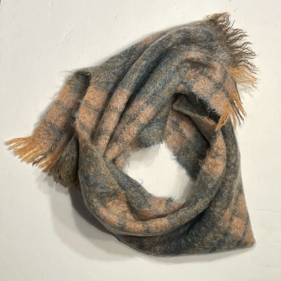 VTG 1960s Andrew Stewart Mohair Scarf Peach Blue Plaid Scotland Fringe - Picture 4 of 6